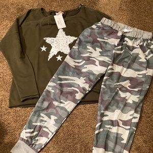 TWO PIECE OUTFIT. TOP IS OVERSIZED. BOTH ARE SIZE SMALL. CUTE!!!!  NWT